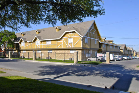 Stone-Manor-Apartments1